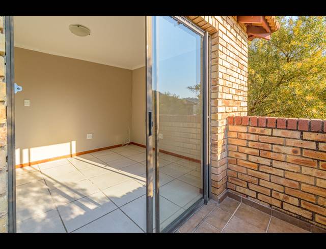2 BEDROOM APARTMENT TO LET IN KENGIES